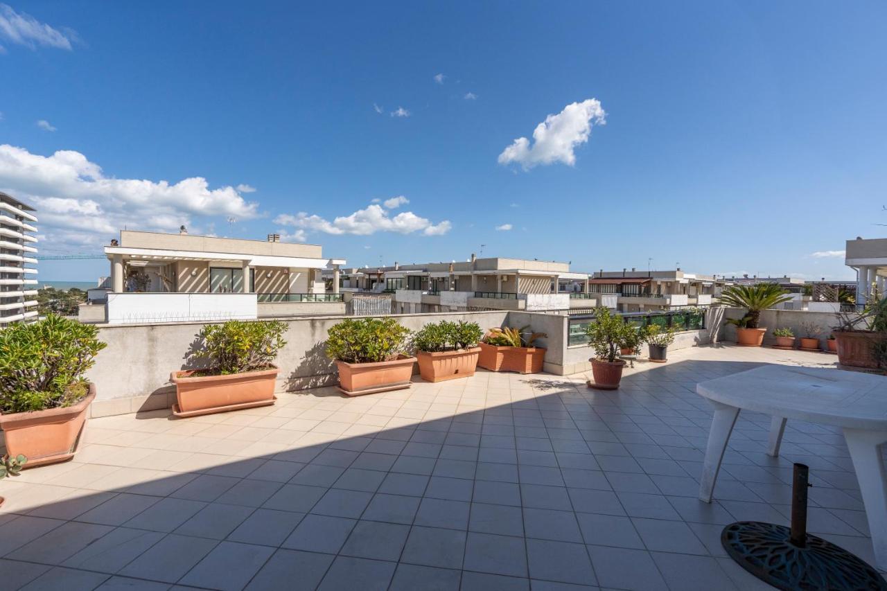 Grazia Attic Apartment With Terrace Trani Exterior foto